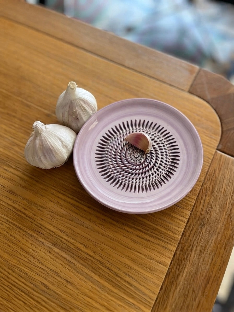 PLATO RALLADOR LAVANDA
